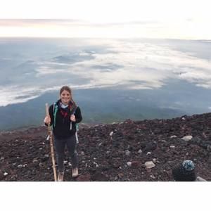 Meet your Posher, Becca